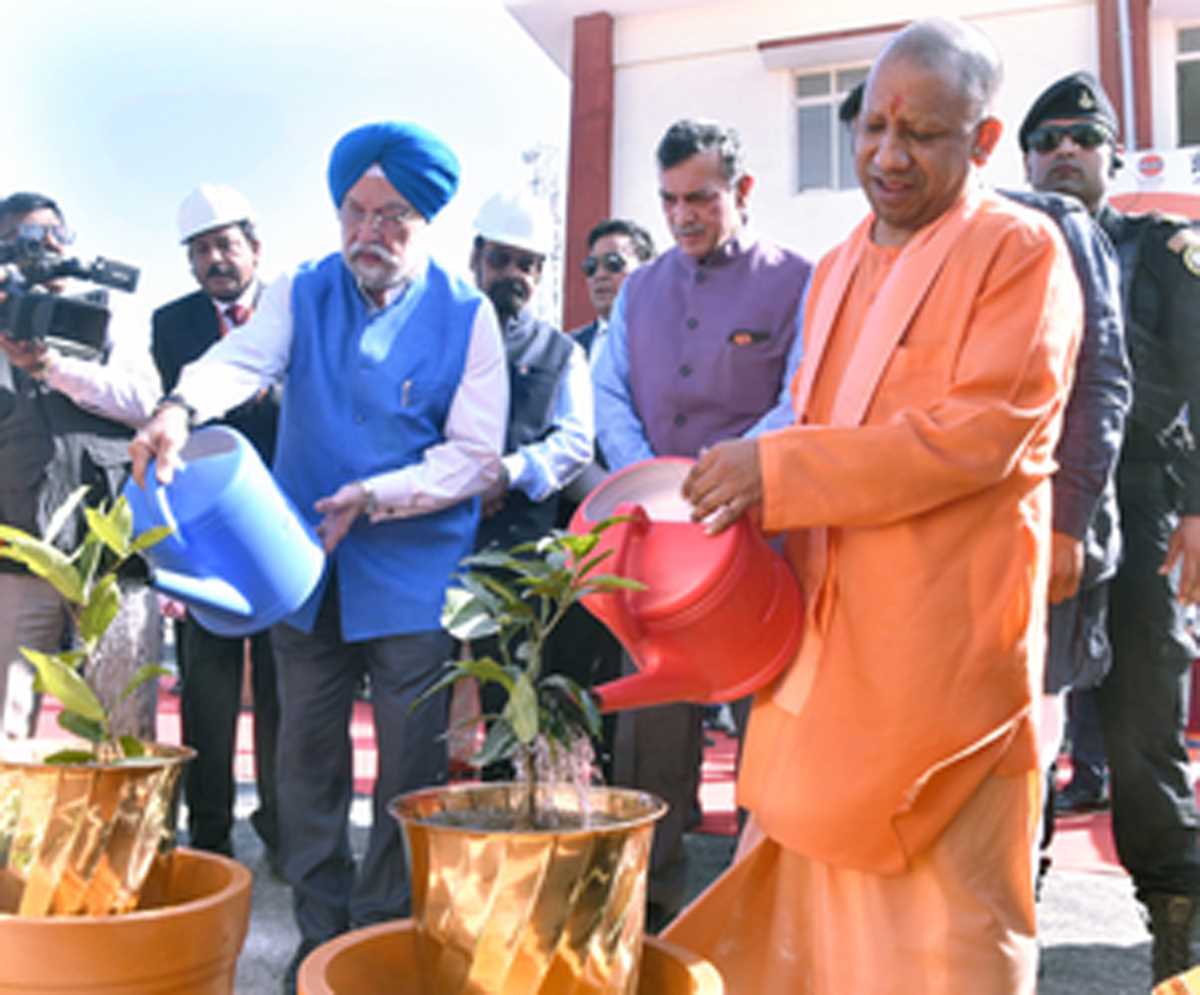 गोरखपुर के दक्षिणांचल में औद्योगीकरण के युग का शुभारंभ : मुख्यमंत्री योगी